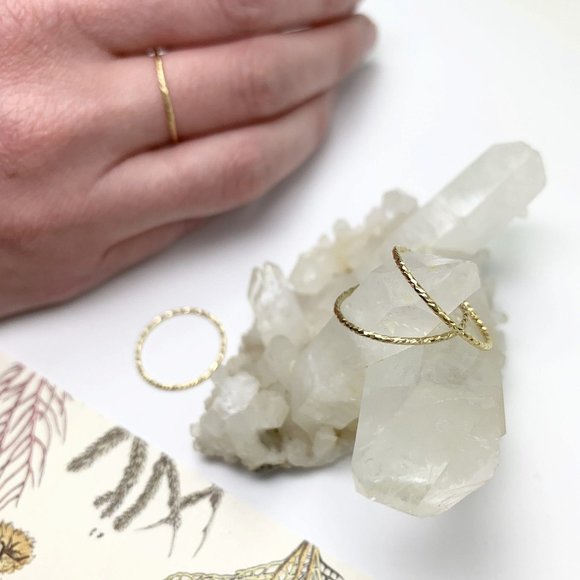 NWT Phoebe Sparkle Twist Ring // 14k Gold Filled (Size 10) - Picture 2 of 2